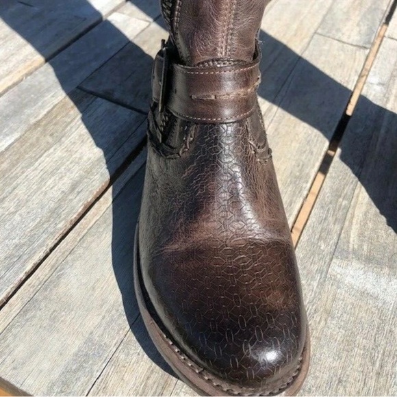 Women’s Bed Stu - Size 9 Brown Leather Boots - Tall with adjustable calf width - Picture 3 of 16